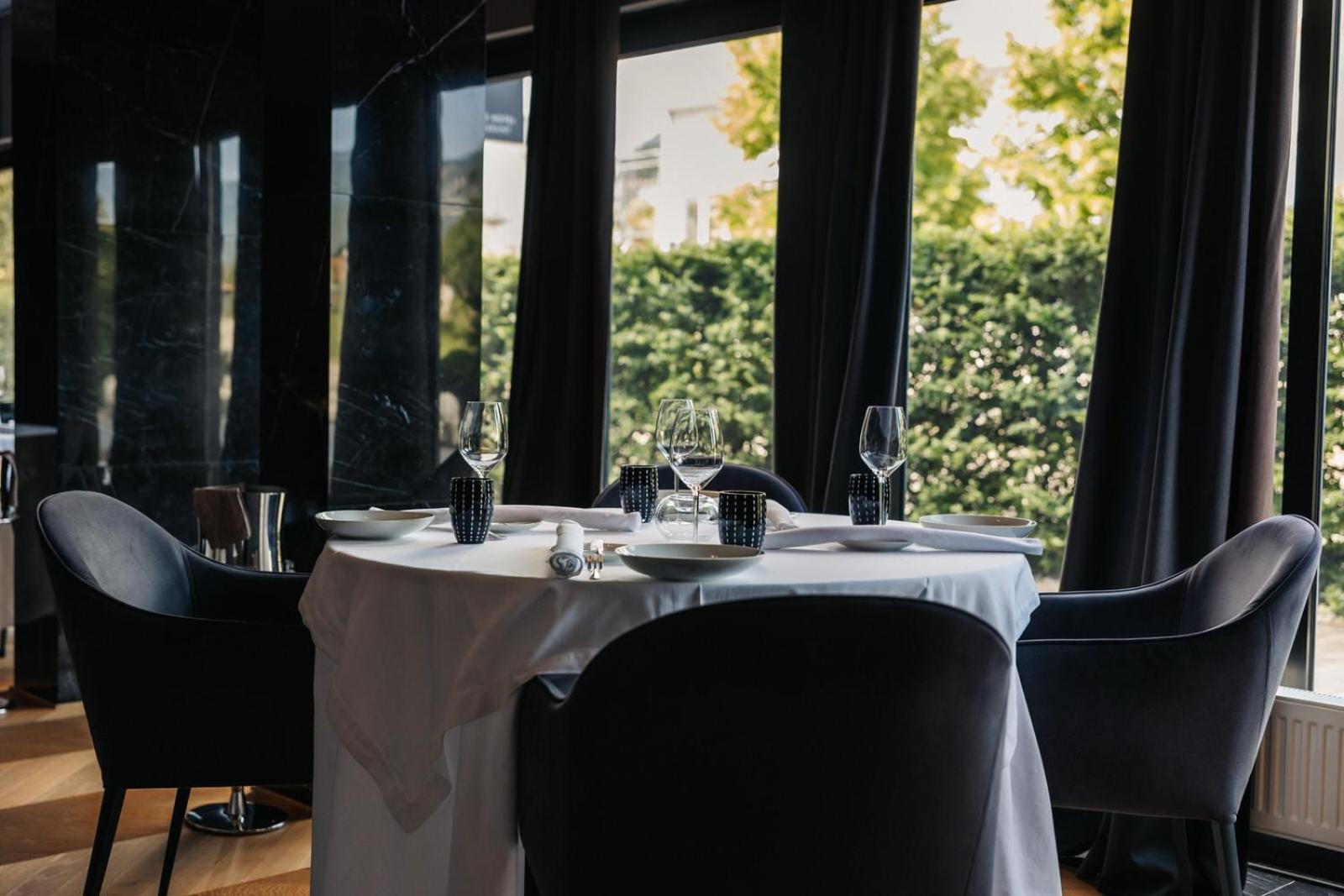 Dam Boutique Hotel & Restaurant 노바고리차 외부 사진